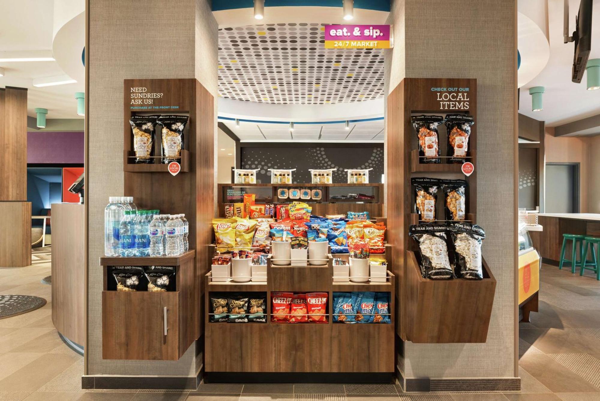 Tru By Hilton Milwaukee Brookfield Hotel Уакиша Екстериор снимка